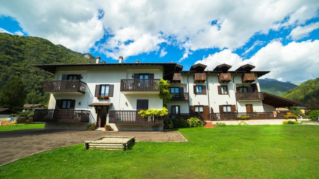 Apartmán Casa Enrico Pieve Di Ledro Pokoj fotografie